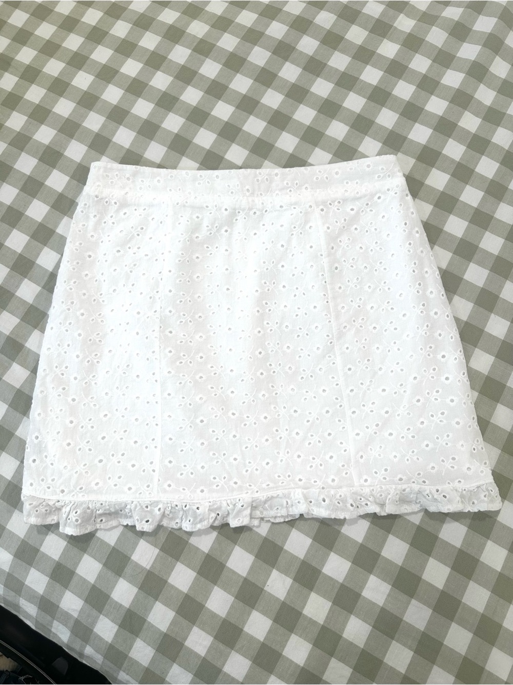 White Eyelet Ruffle Hem Skirt L